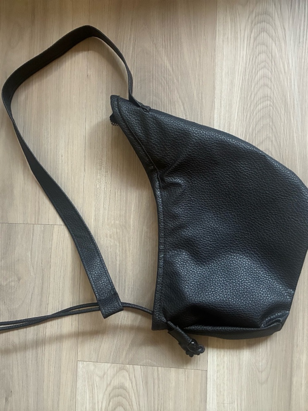 SHEIN Black Textured Faux Leather Crossbody Sling Bag